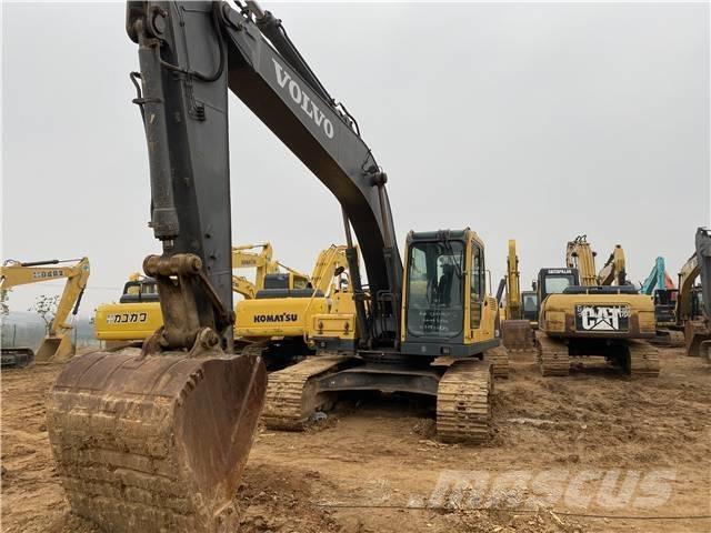 Volvo EC210B Roomikekskavaatorid