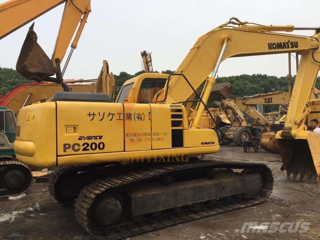 Komatsu PC 200-6 Roomikekskavaatorid