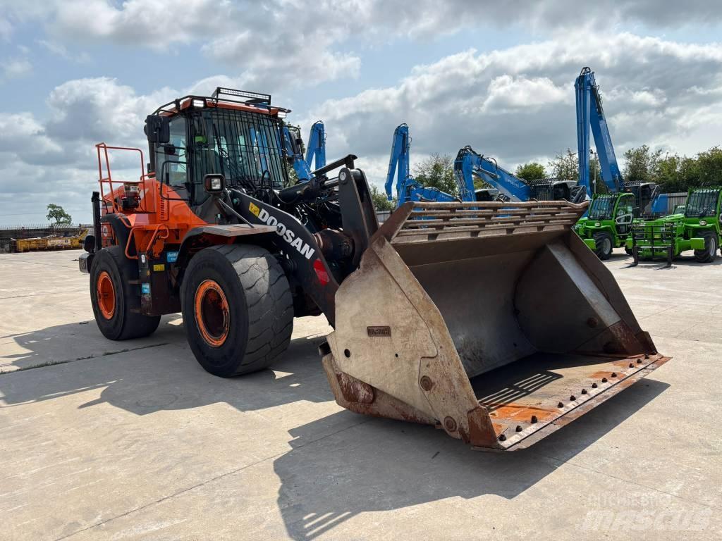 Doosan DL 300-5 Rataslaadurid