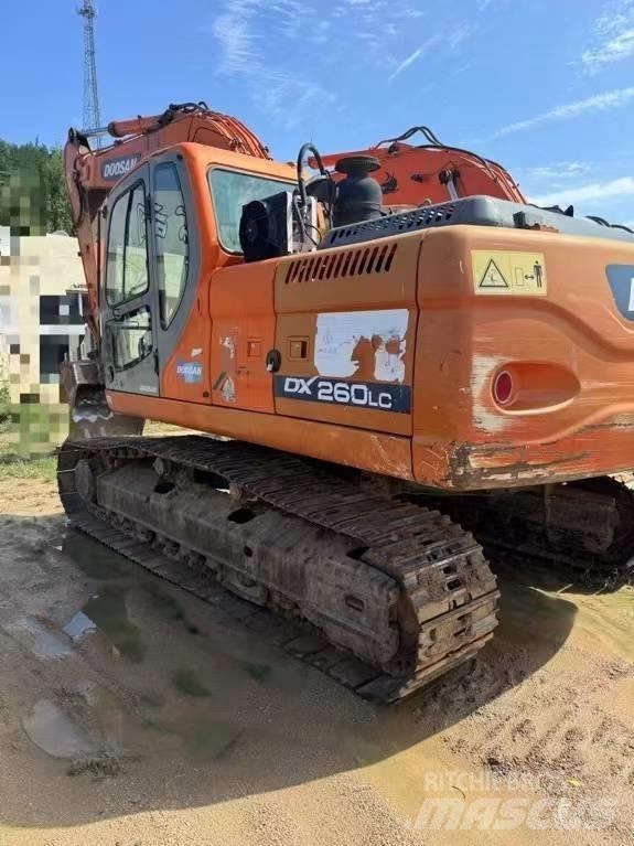Doosan DX 260LC Roomikekskavaatorid