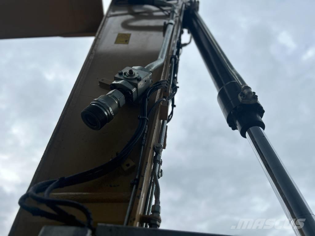 CAT M318F Ratasekskavaatorid