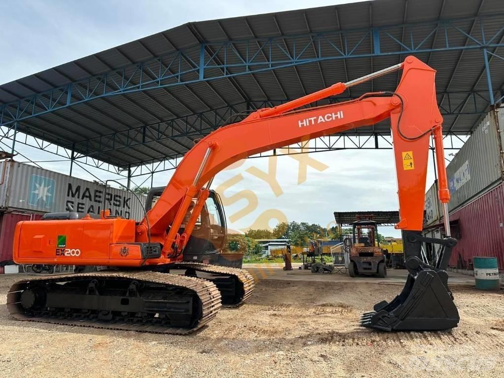 Hitachi EX 200 Roomikekskavaatorid