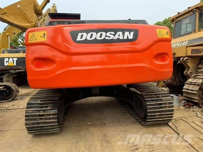 Doosan DX 225 LCA Roomikekskavaatorid