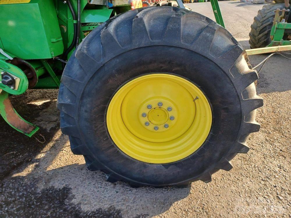 John Deere W 540 Teraviljakombainid