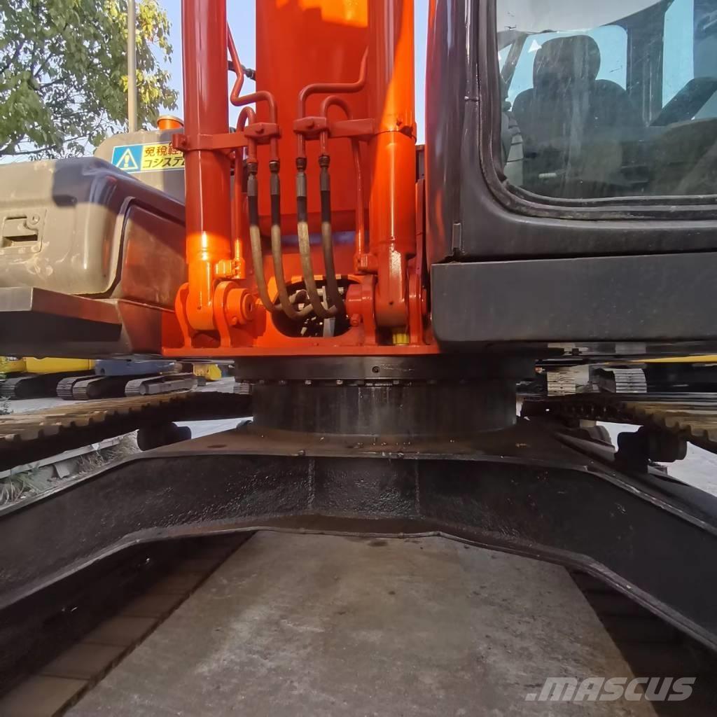 Hitachi ZX 120 Roomikekskavaatorid