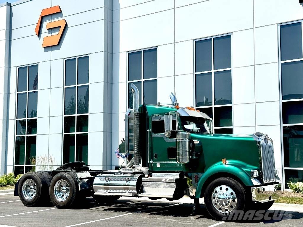 Kenworth W 900 Sadulveokid