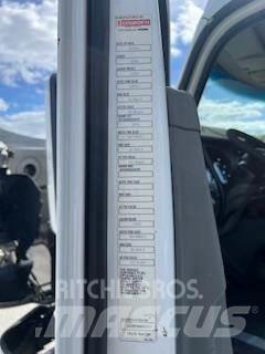 Kenworth T680 Sadulveokid