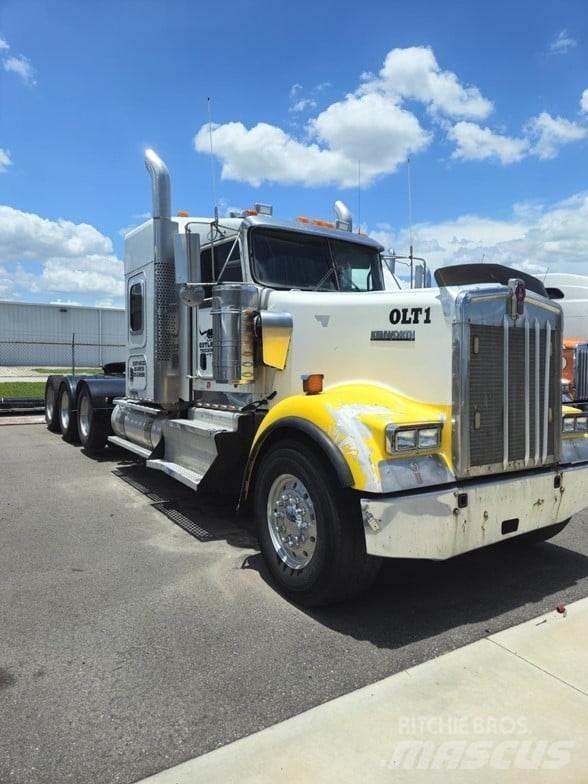 Kenworth W900 Sadulveokid