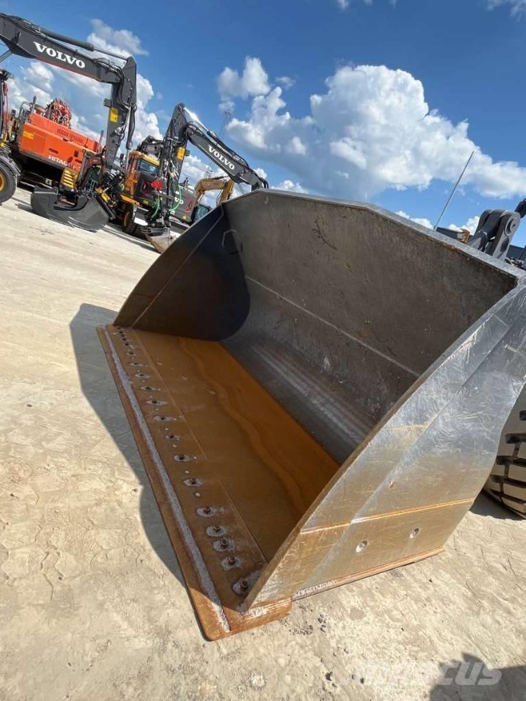 Volvo L 220 H Rataslaadurid