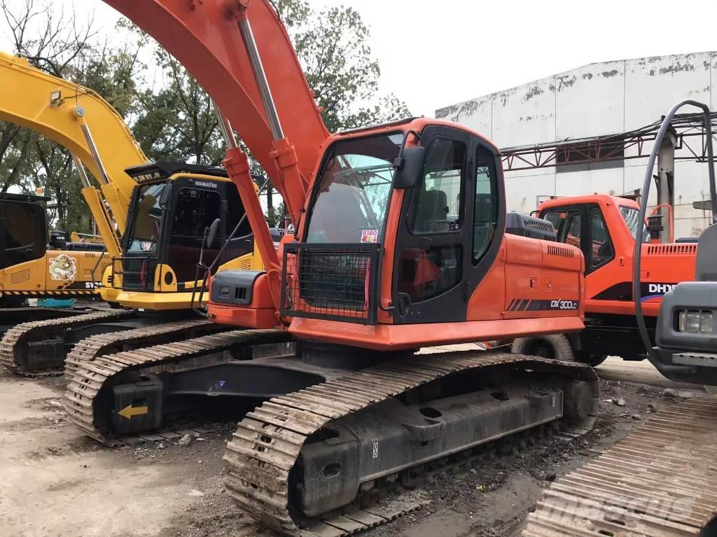 Doosan dx300 Roomikekskavaatorid