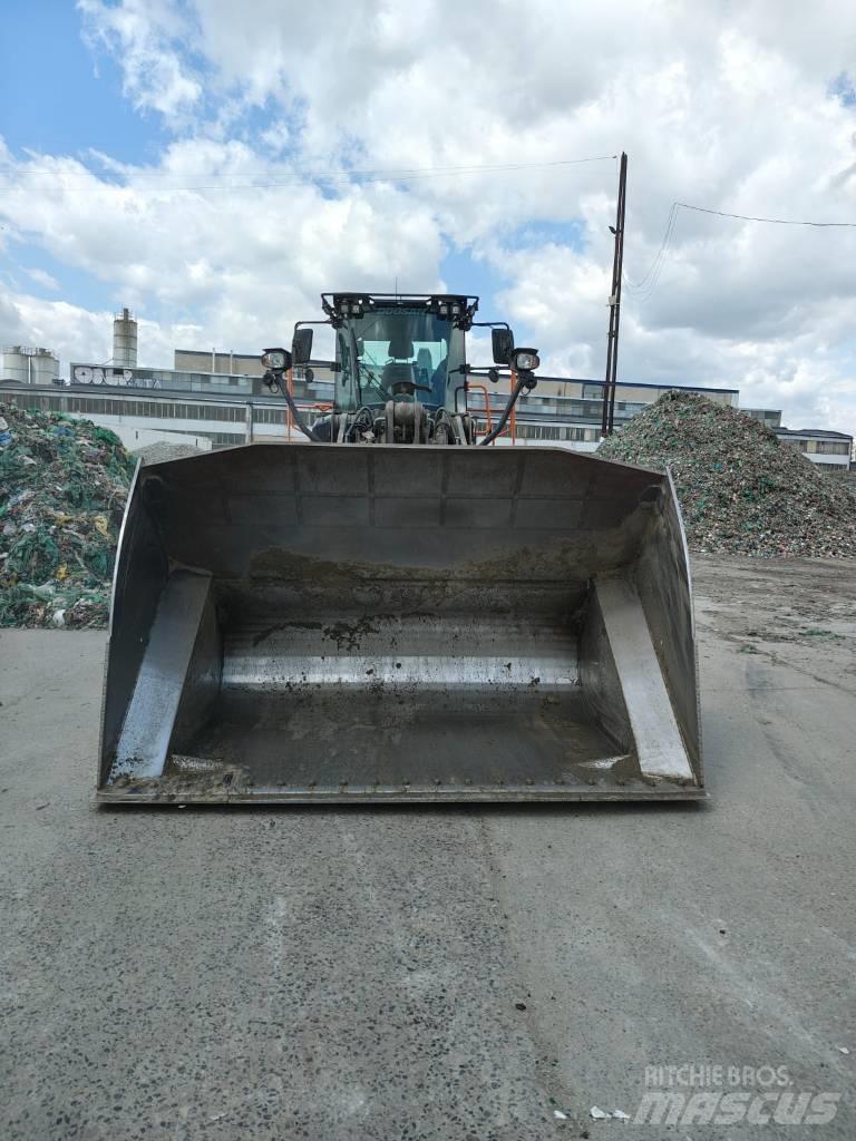 Doosan DL 320-7 Rataslaadurid