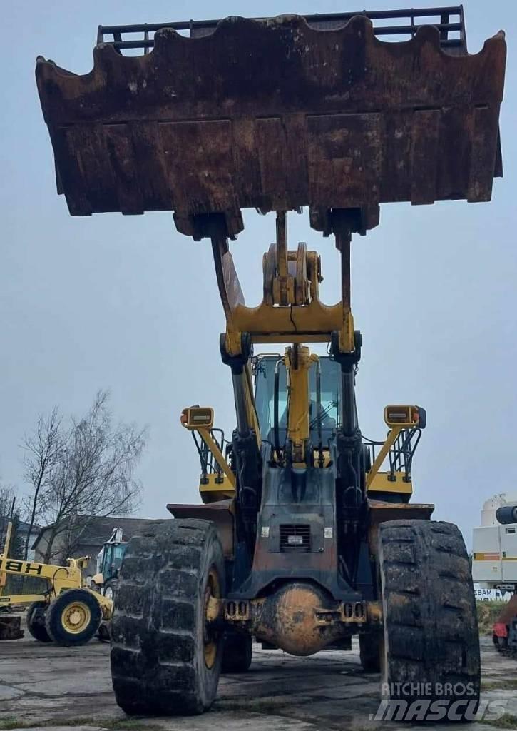 Komatsu WA 600-6 Rataslaadurid