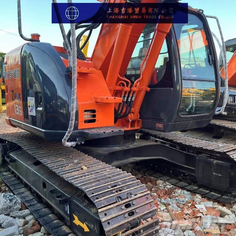 Hitachi ZX 135 Roomikekskavaatorid