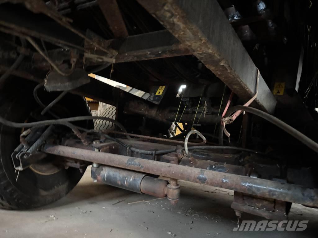 New Holland BB 940 Heinapressid