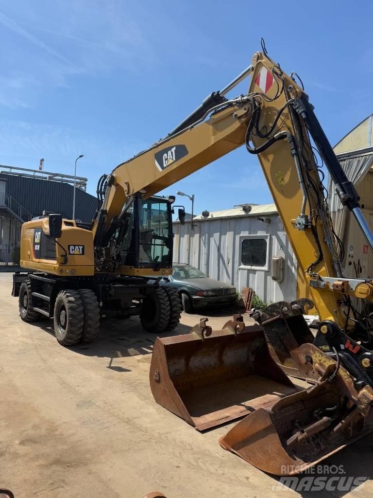 CAT M 318 F Ratasekskavaatorid