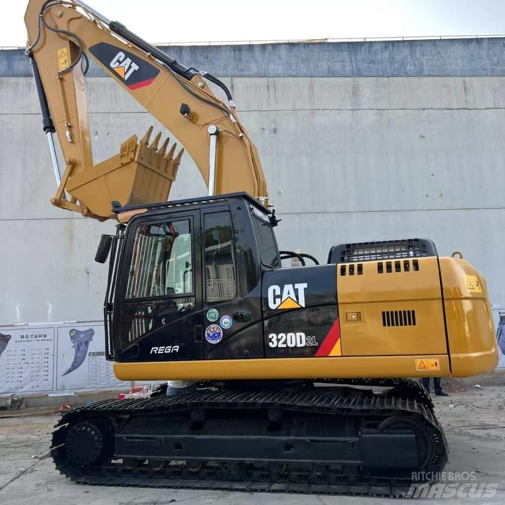 CAT 320D2 Väikeekskavaatorid 7t-12t