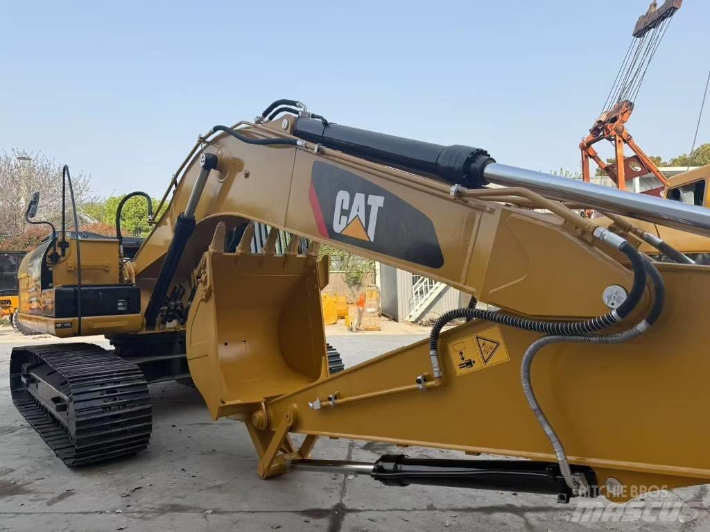 CAT 320D2 Väikeekskavaatorid 7t-12t