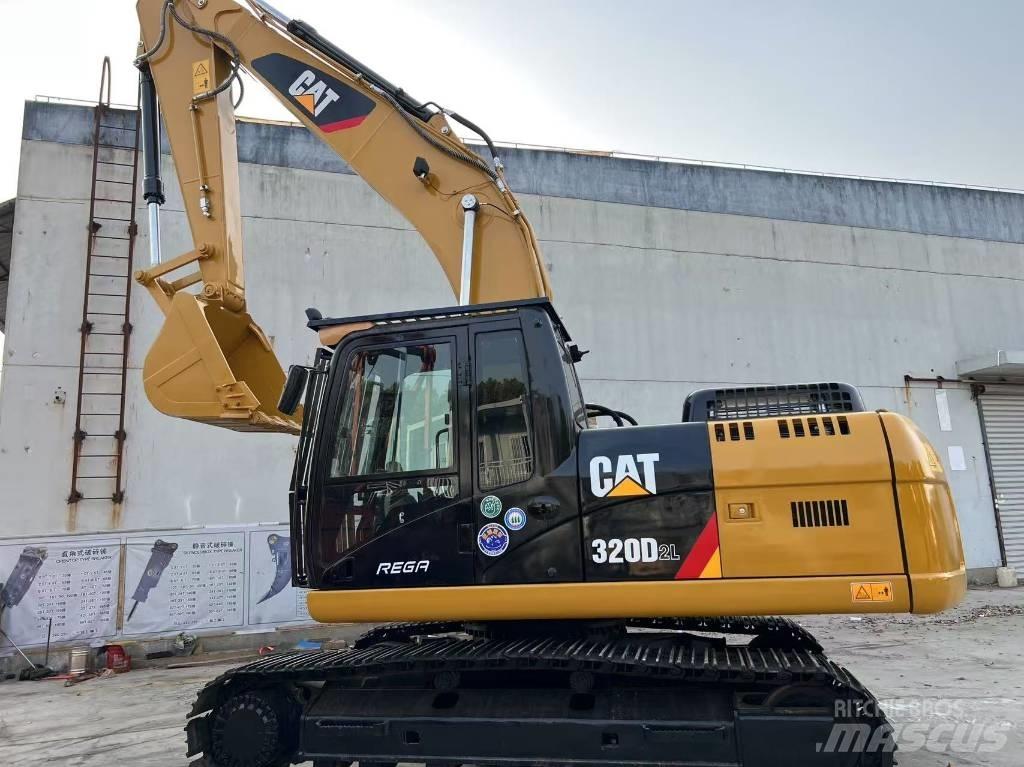 CAT 320D2 Väikeekskavaatorid 7t-12t