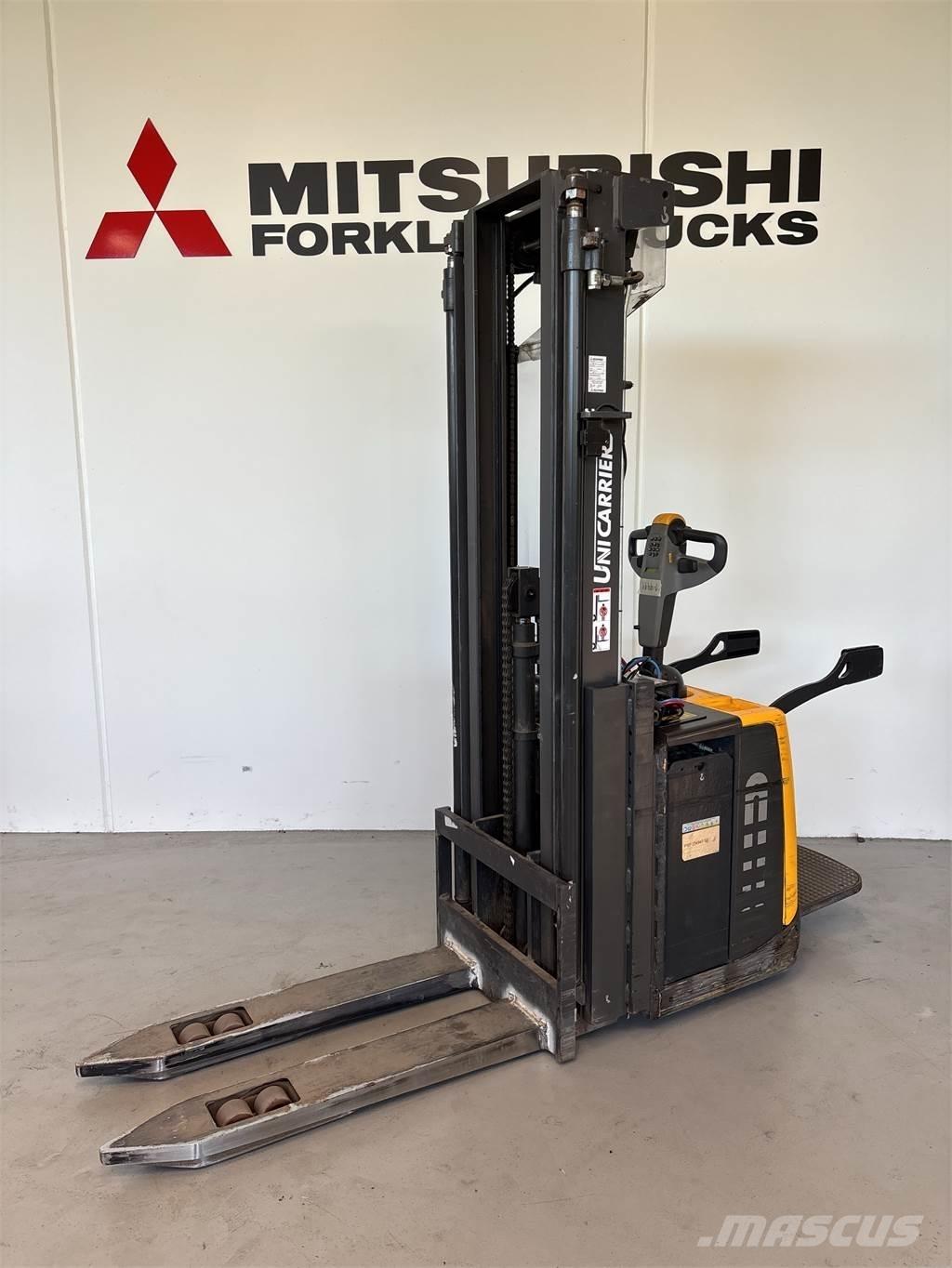 Atlet PSP160 Platvormiga virnastajad
