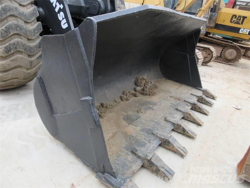 Komatsu WA 380-3 Rataslaadurid