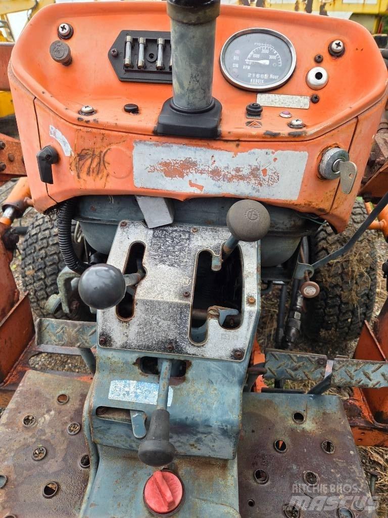 Kubota L 235 Kompakttraktorid