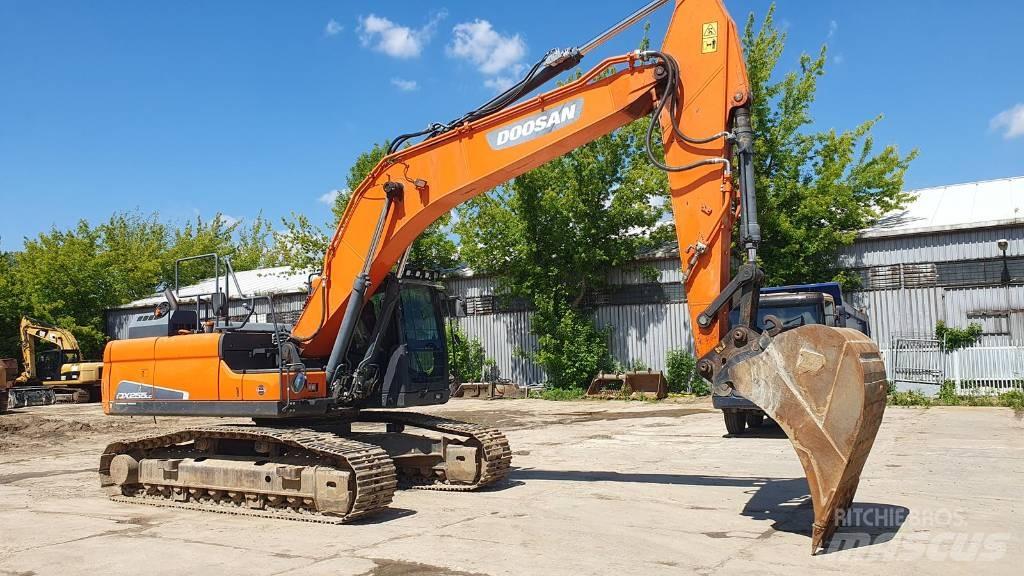 Doosan DX 255 LC-5 Roomikekskavaatorid
