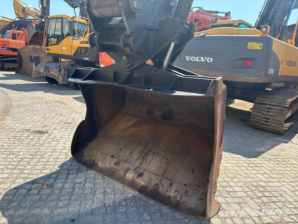 Volvo EC 240 C L Roomikekskavaatorid