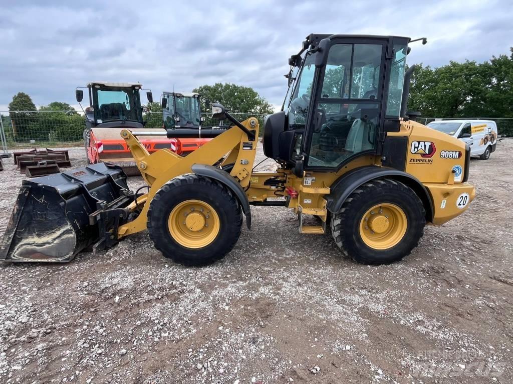 CAT 908M Rataslaadurid