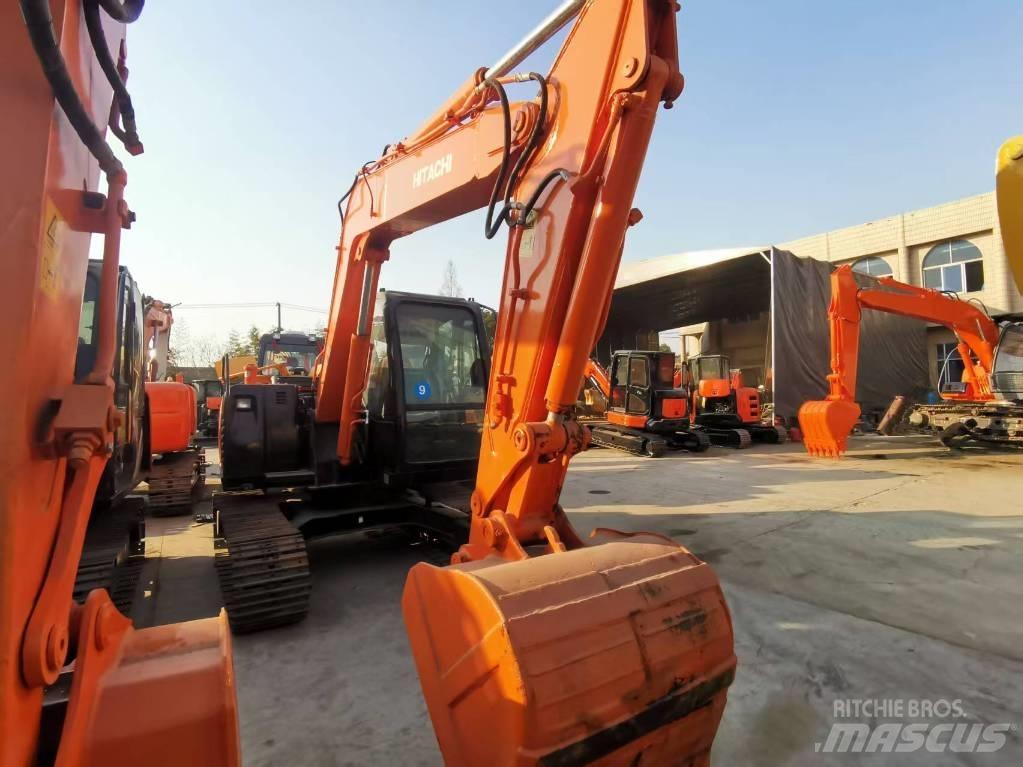 Hitachi ZX 70 Väikeekskavaatorid 7t-12t