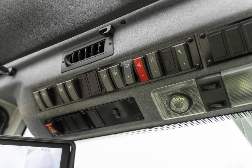 Sennebogen 821 E Ratasekskavaatorid