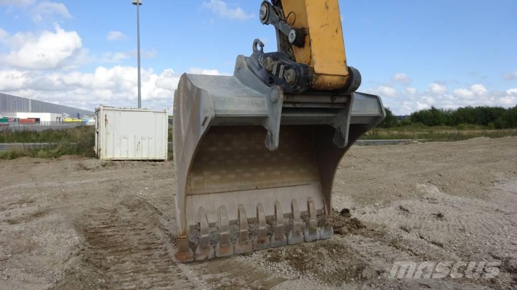 Liebherr R945 3d GPS Roomikekskavaatorid
