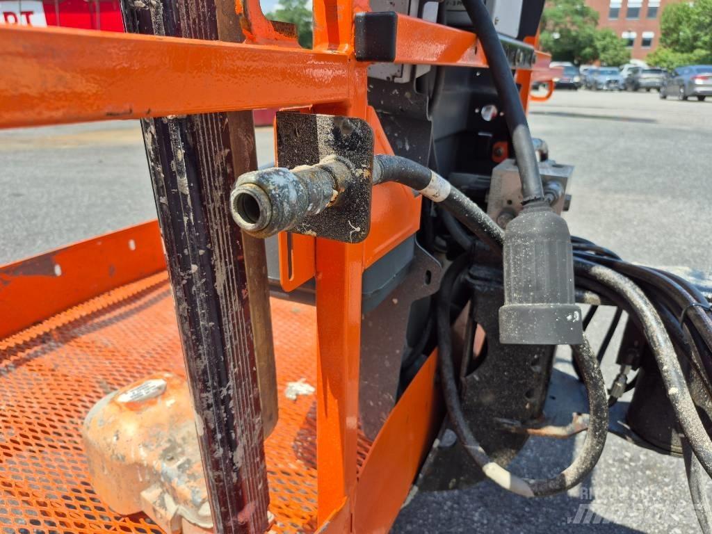 JLG 600 S Teleskoop poomtõstukid