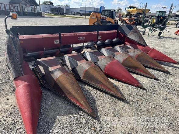 Case IH 1063 Kombainide heedrid