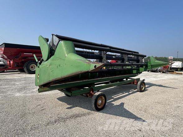 John Deere 220 Kombainide heedrid
