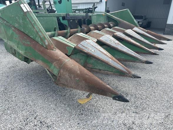 John Deere 643 Kombainide heedrid