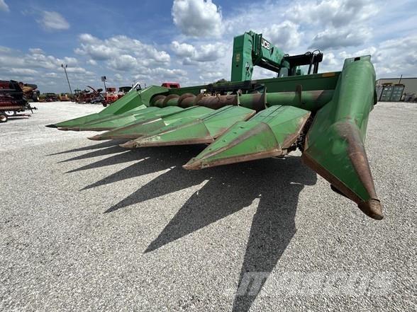 John Deere 653 Kombainide heedrid