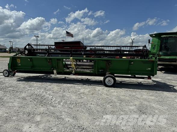John Deere 925 Kombainide heedrid