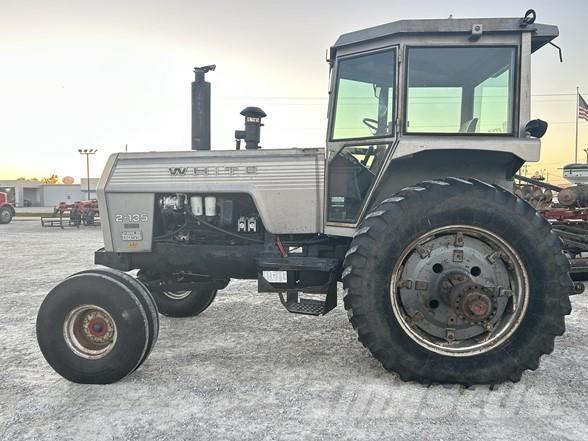 White 2-135 Traktorid