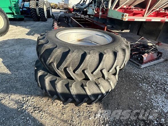 White 2-135 Traktorid