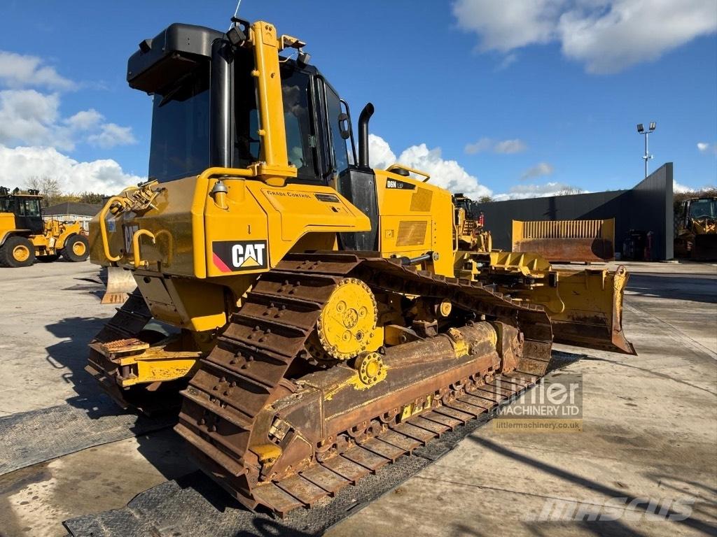 CAT D 6 N LGP Buldooserid