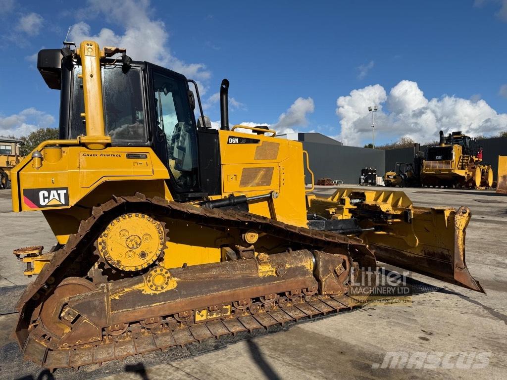 CAT D 6 N LGP Buldooserid