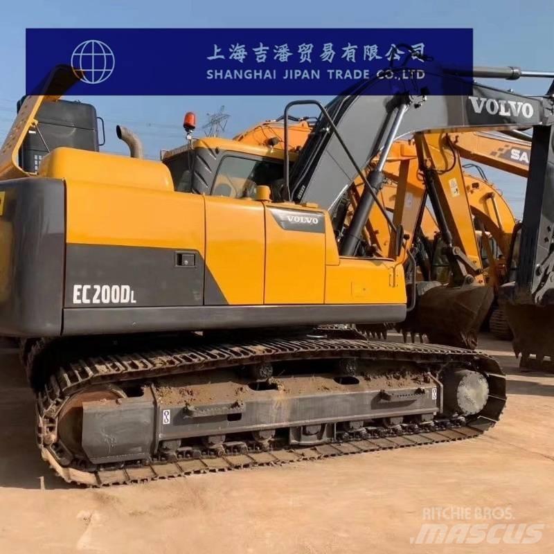 Volvo EC 200 Roomikekskavaatorid