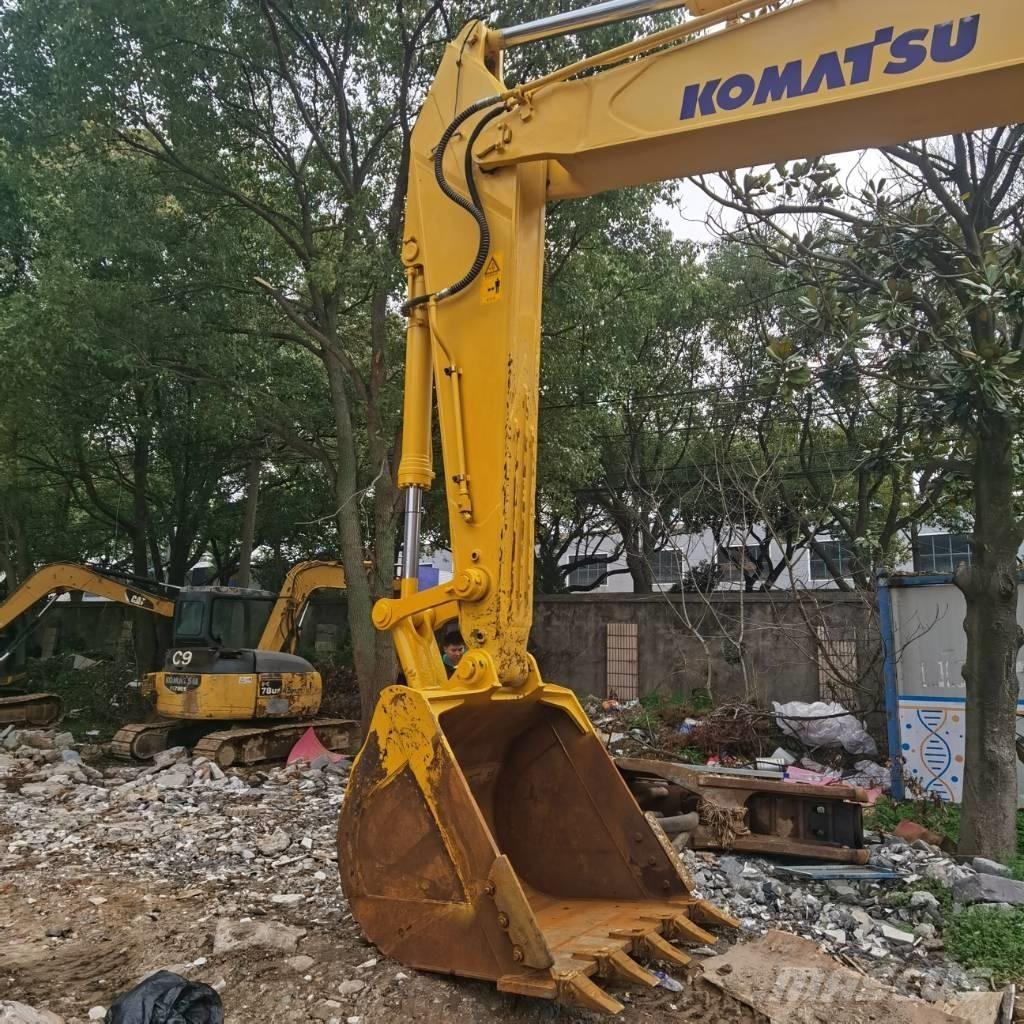 Komatsu PC 450-8 Roomikekskavaatorid
