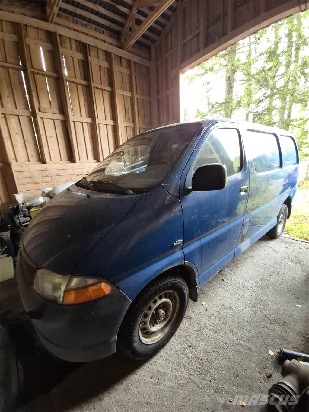 Toyota Hiace Kaubikud