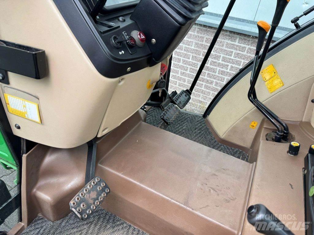 John Deere 5215 Sõiduautod