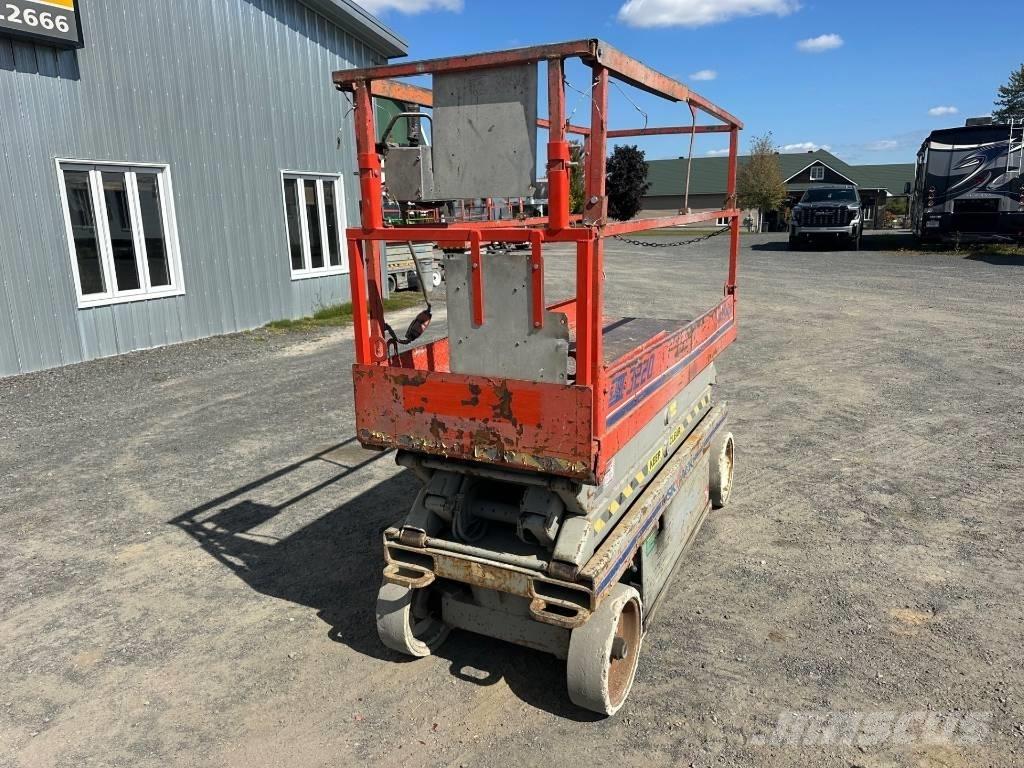 SkyJack SJ 3220 Käärtõstukid