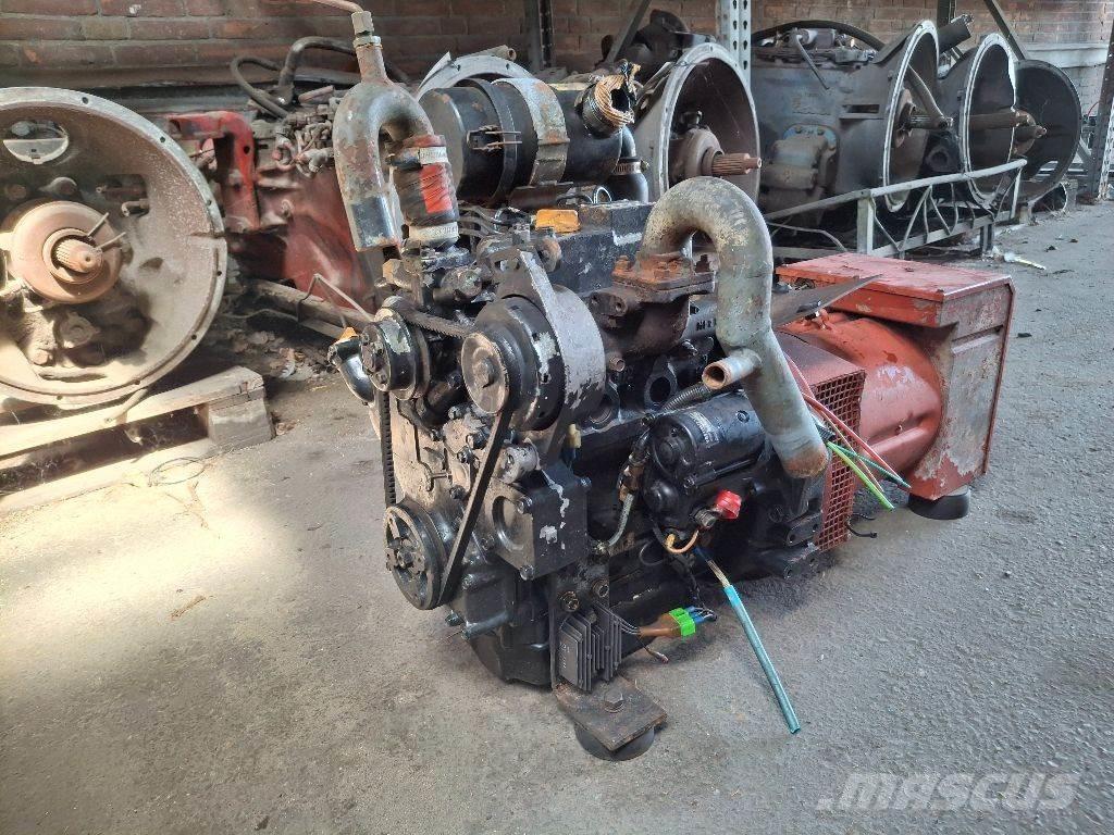 Komatsu 3D72-F2HA Mootorid