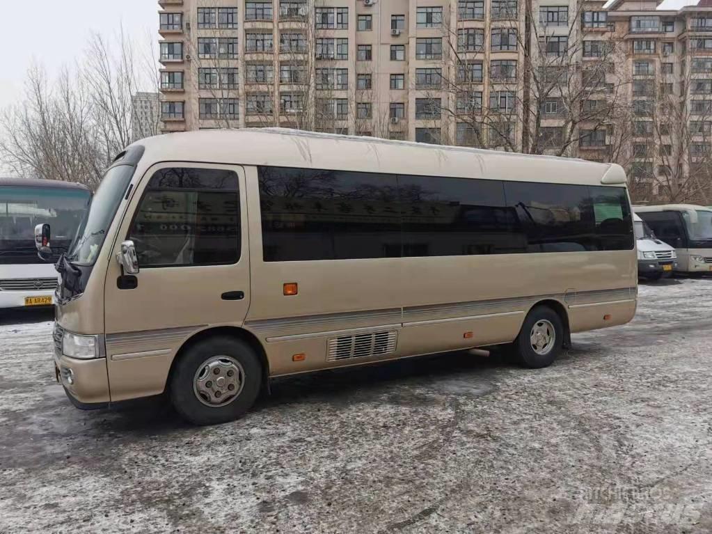 Toyota Coaster Bus Väikebussid