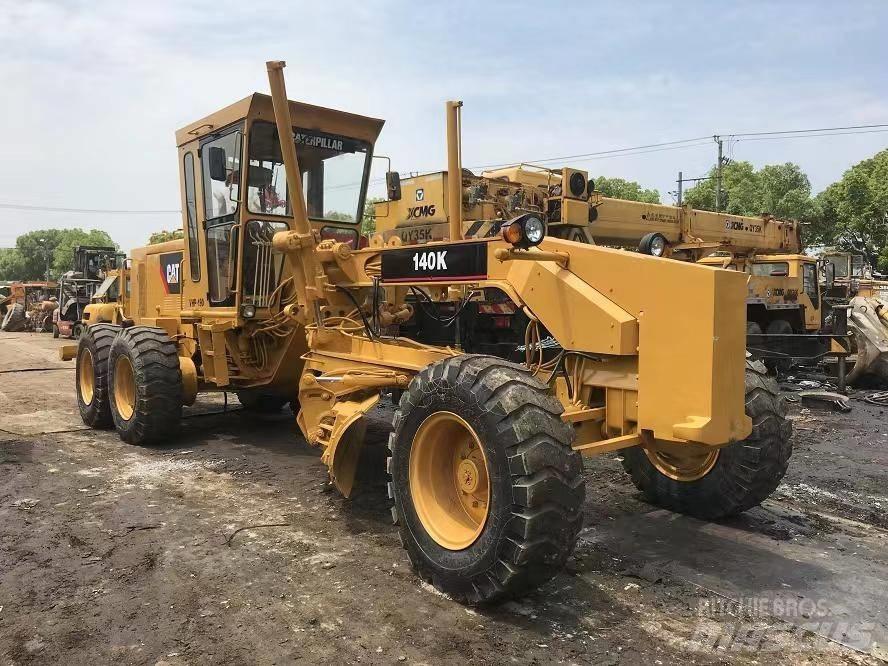 CAT 140 Greiderid