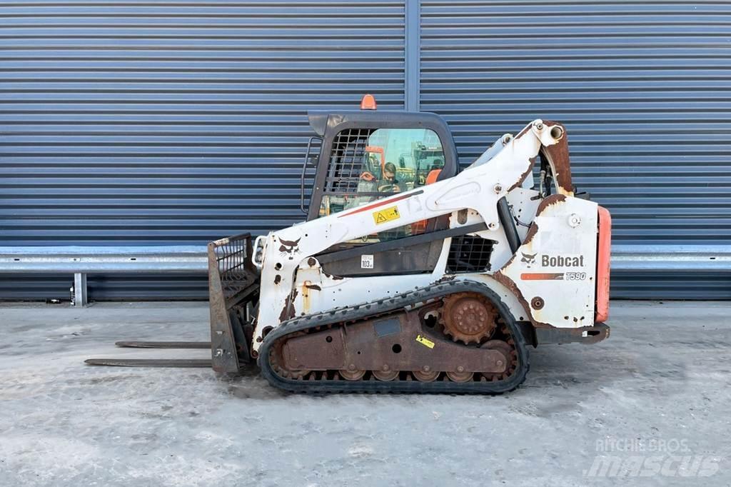 Bobcat T 590 Väljaveotraktorid